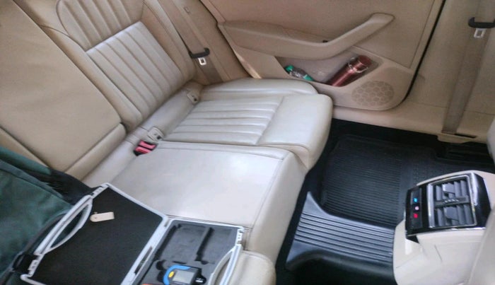 2017 Skoda Superb L&K 2.0 TDI AT, Diesel, Automatic, 1,15,440 km, interior