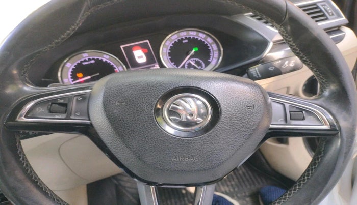 2017 Skoda Superb L&K 2.0 TDI AT, Diesel, Automatic, 1,15,440 km, interior