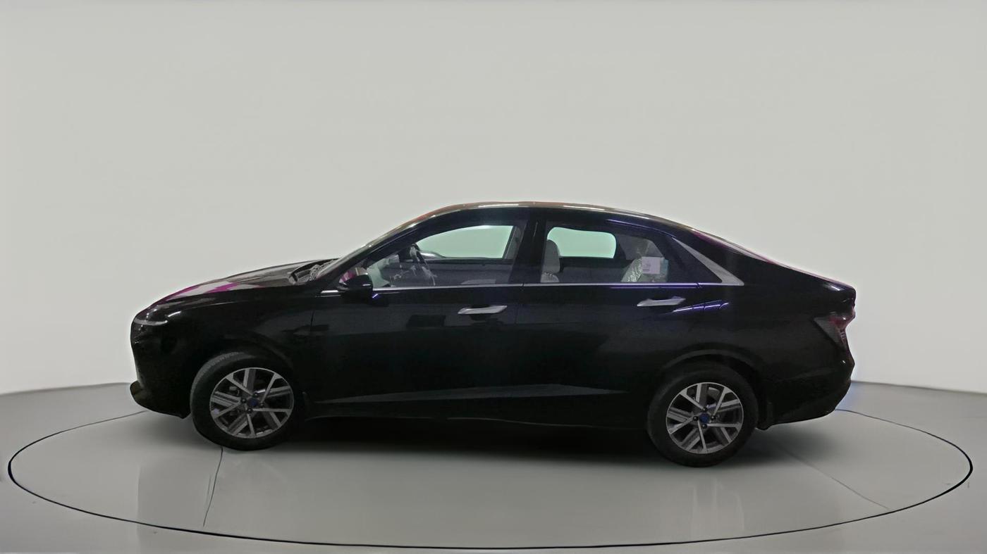 2024 Hyundai Verna  SX 1.5 MPI IVT, Petrol, Automatic, 5,092 km, exterior