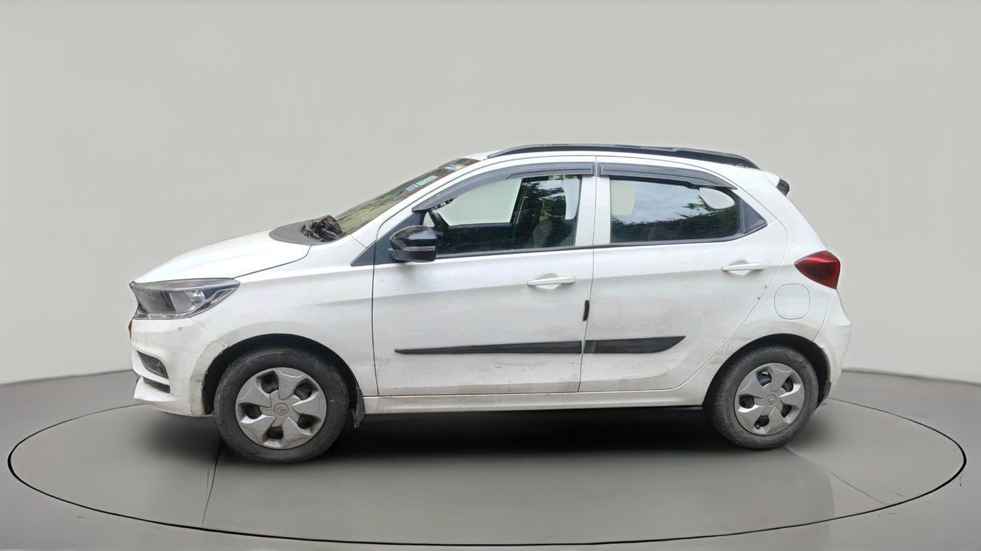 2022 Tata Tiago XT (O) PETROL, Petrol, Manual, 55,529 km, exterior