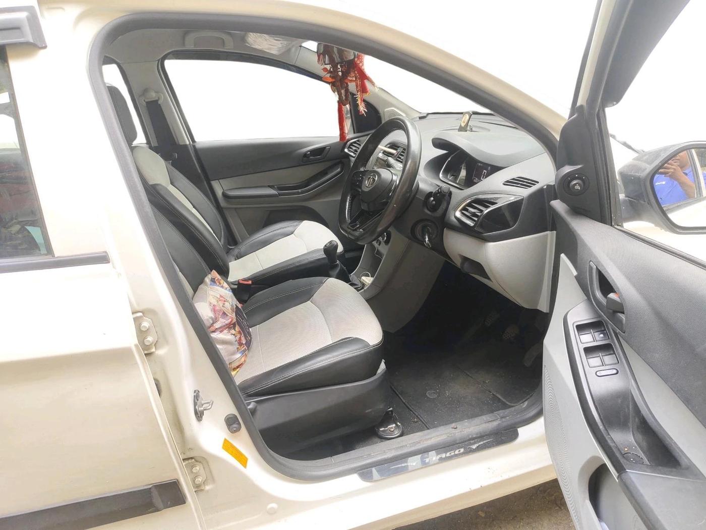 2022 Tata Tiago XT (O) PETROL, Petrol, Manual, 55,529 km, interior