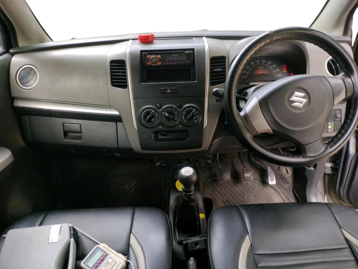 2011 Maruti Wagon R 1.0 LXI CNG, CNG, Manual, 1,84,686 km, interior