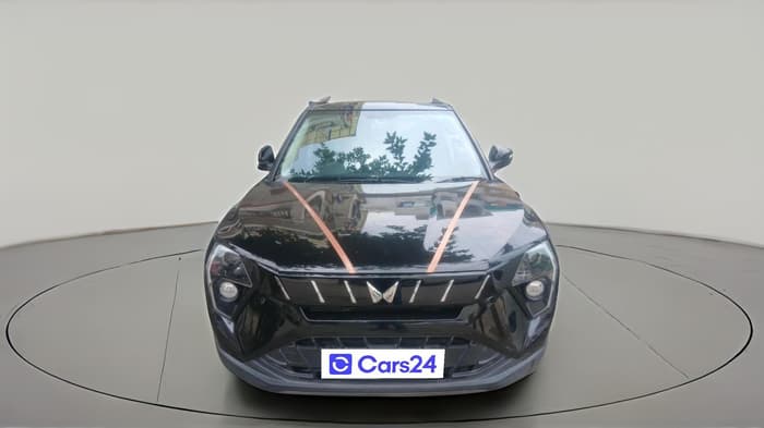 2026 Mahindra XUV 3XO MX2 Pro 1.2 L TCMPFI AT, Petrol, Automatic, 3,896 km, exterior