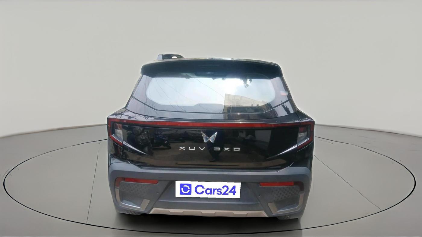 2026 Mahindra XUV 3XO MX2 Pro 1.2 L TCMPFI AT, Petrol, Automatic, 3,896 km, exterior
