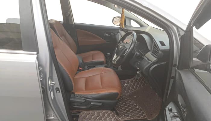 2018 Toyota Innova Crysta 2.4 GX 7 STR, Diesel, Manual, 1,30,347 km, interior