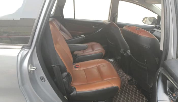 2018 Toyota Innova Crysta 2.4 GX 7 STR, Diesel, Manual, 1,30,347 km, interior