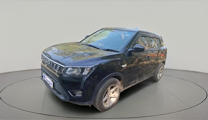 2022 Mahindra XUV300 W4 1.2 PETROL, Petrol, Manual, 35,687 km, exterior