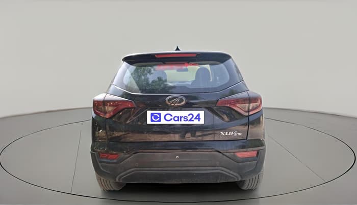 2022 Mahindra XUV300 W4 1.2 PETROL, Petrol, Manual, 35,687 km, exterior