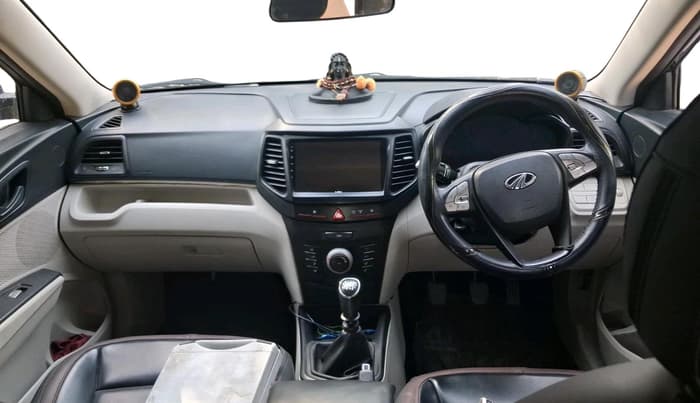 2022 Mahindra XUV300 W4 1.2 PETROL, Petrol, Manual, 35,687 km, interior