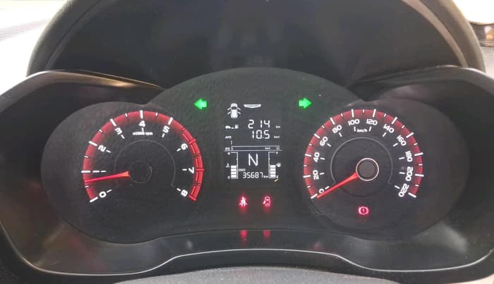 2022 Mahindra XUV300 W4 1.2 PETROL, Petrol, Manual, 35,687 km, interior