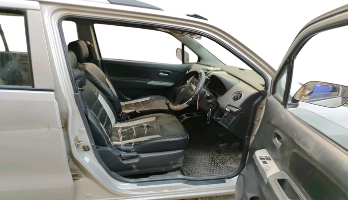 2012 Maruti Wagon R 1.0 LXI, CNG, Manual, 70,626 km, interior