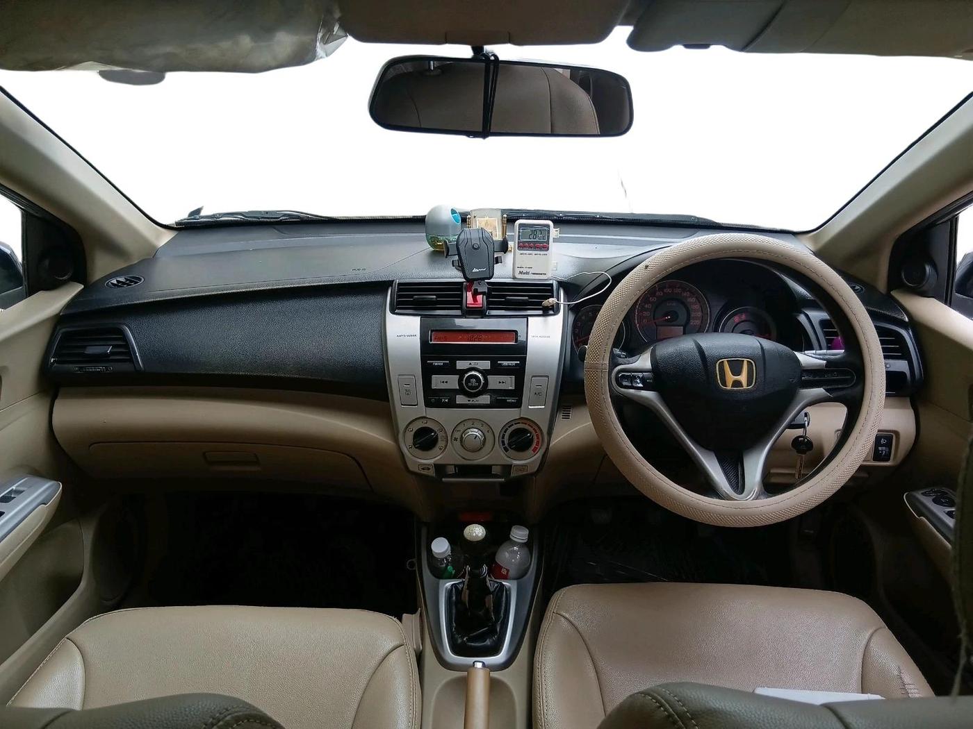 2011 Honda City 1.5L I-VTEC V MT, Petrol, Manual, 2,38,943 km, interior