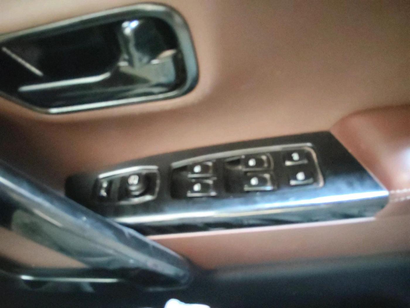 2023 Mahindra SCORPIO-N Z2 PETROL MT 7 STR, Petrol, Manual, 32,663 km, interior