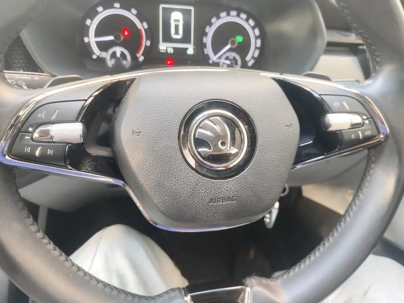 2021 Skoda KUSHAQ AMBITION 1.0L TSI AT, Petrol, Automatic, 53,078 km, interior