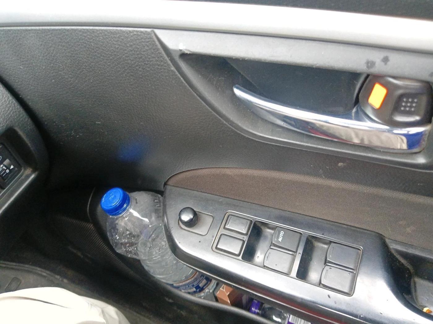 2012 Maruti Swift VXI, Petrol, Manual, 1,46,937 km, interior
