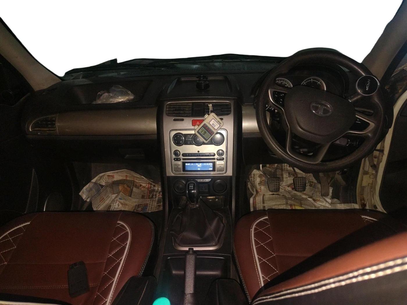 2017 Tata Safari Storme 2.2 EX 4X2, Diesel, Manual, 99,451 km, interior