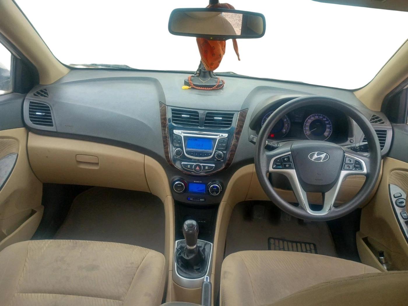 2013 Hyundai Verna FLUIDIC 1.6 VTVT SX, Petrol, Manual, 99,078 km, interior