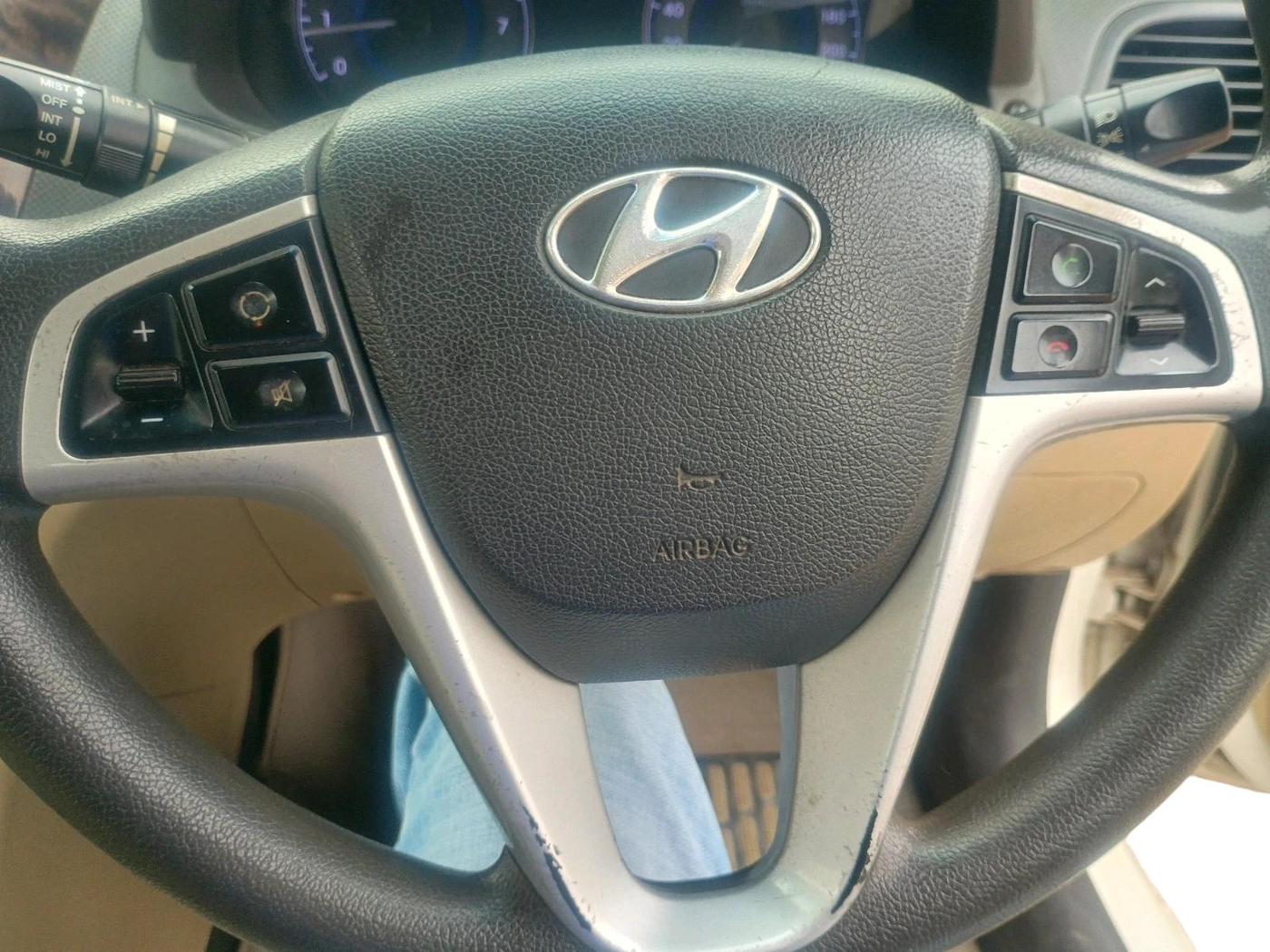 2013 Hyundai Verna FLUIDIC 1.6 VTVT SX, Petrol, Manual, 99,078 km, interior