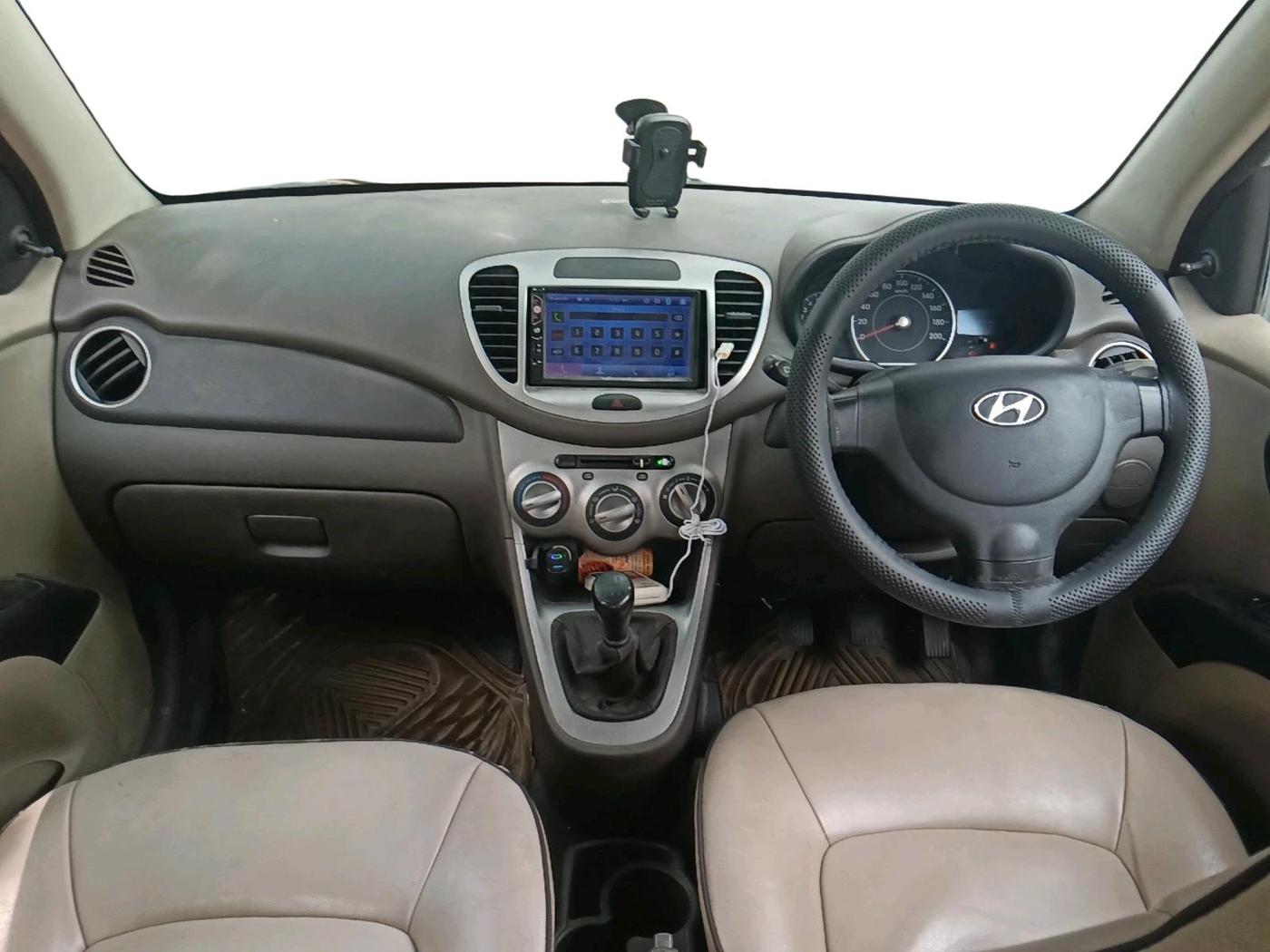 2014 Hyundai i10 MAGNA 1.1, CNG, Manual, 1,03,158 km, interior