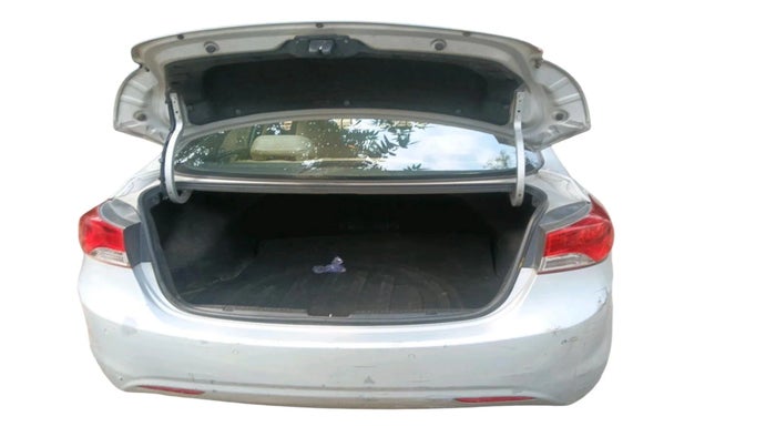 2014 Hyundai New Elantra 1.8 S VTVT, Petrol, Manual, 1,30,349 km, exterior