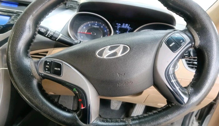 2014 Hyundai New Elantra 1.8 S VTVT, Petrol, Manual, 1,30,349 km, interior