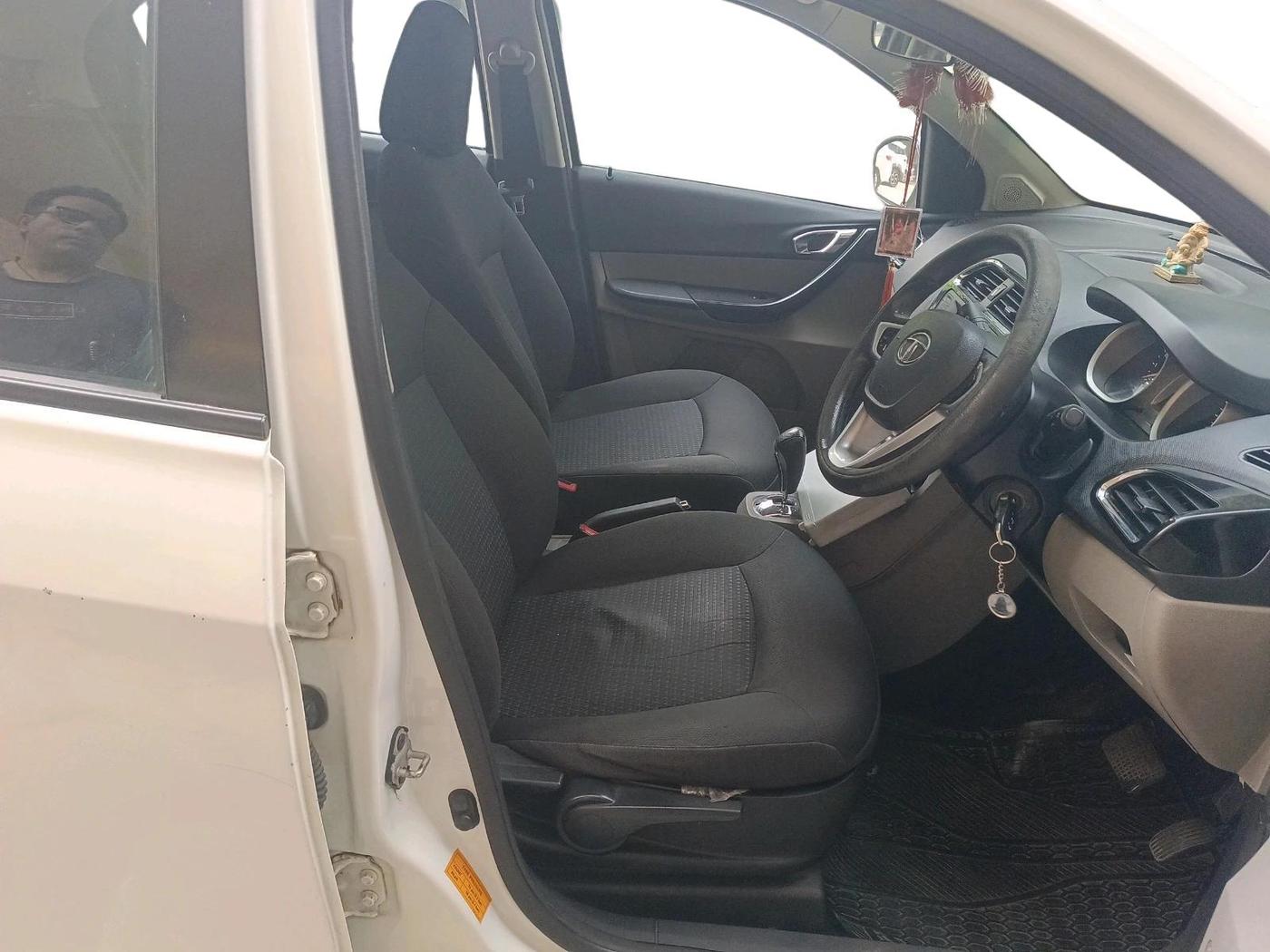2017 Tata Tiago XZA PETROL, Petrol, Automatic, 88,267 km, interior