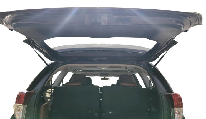 2017 Toyota Innova Crysta 2.8 ZX AT 7 STR, Diesel, Automatic, 1,77,332 km, exterior