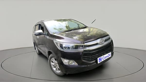 Used 2017 Toyota Innova Crysta 2.8 ZX AT 7 STR Automatic | Cars24