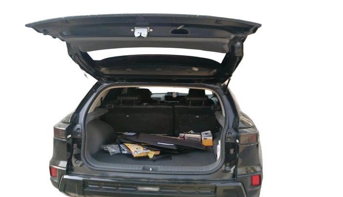 2025 Hyundai Creta E 1.5 PETROL, Petrol, Manual, 19,342 km, exterior