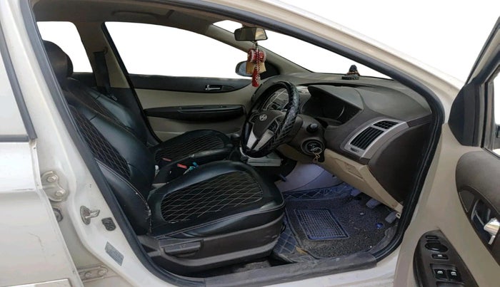 2011 Hyundai i20 SPORTZ 1.2, Petrol, Manual, 95,405 km, interior