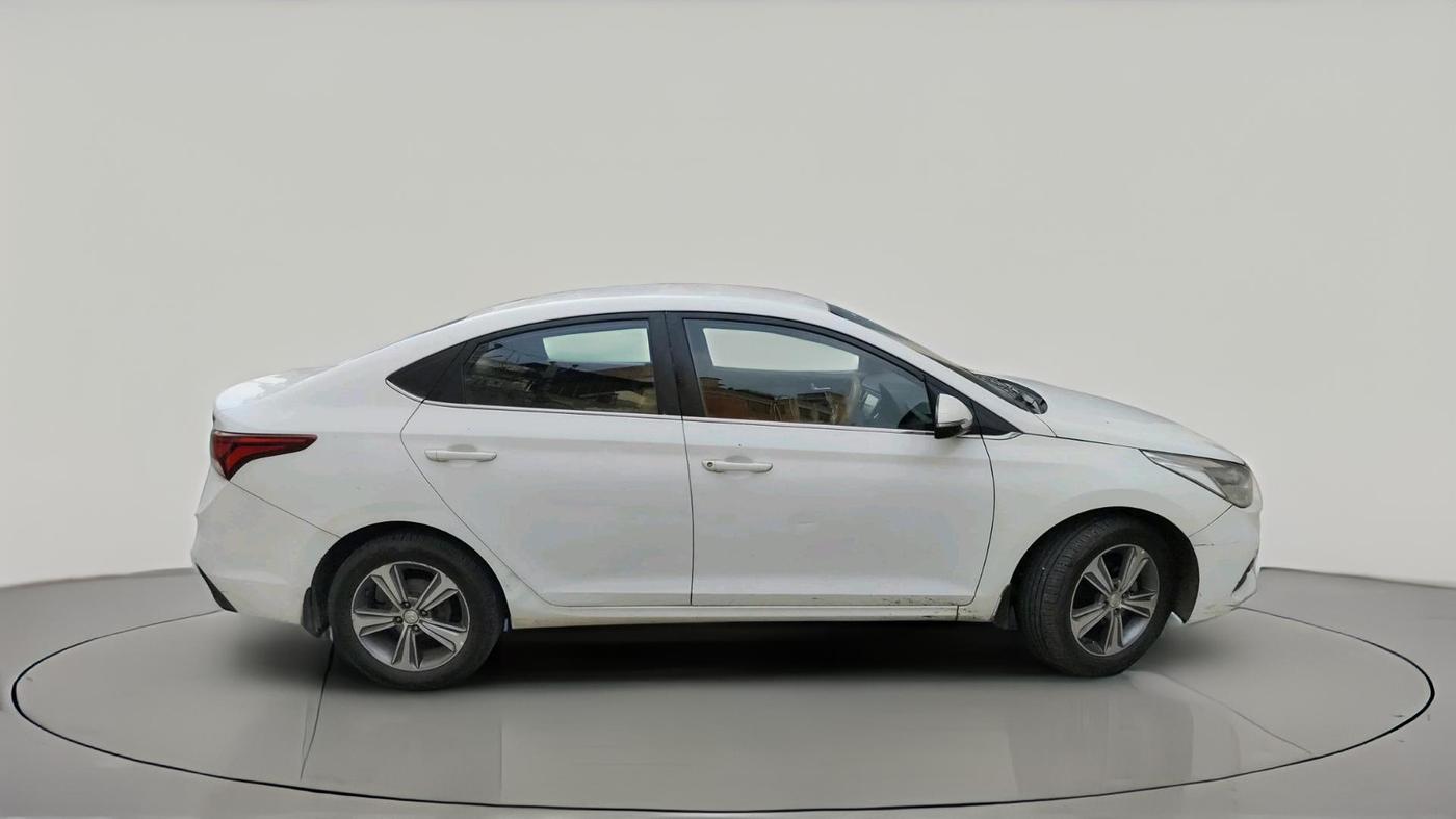 2017 Hyundai Verna 1.6 VTVT SX, CNG, Manual, 92,376 km, exterior