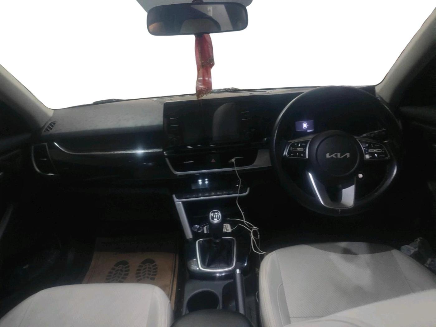 2021 KIA SELTOS HTK PLUS 1.5 IMT, Petrol, Manual, 42,242 km, interior