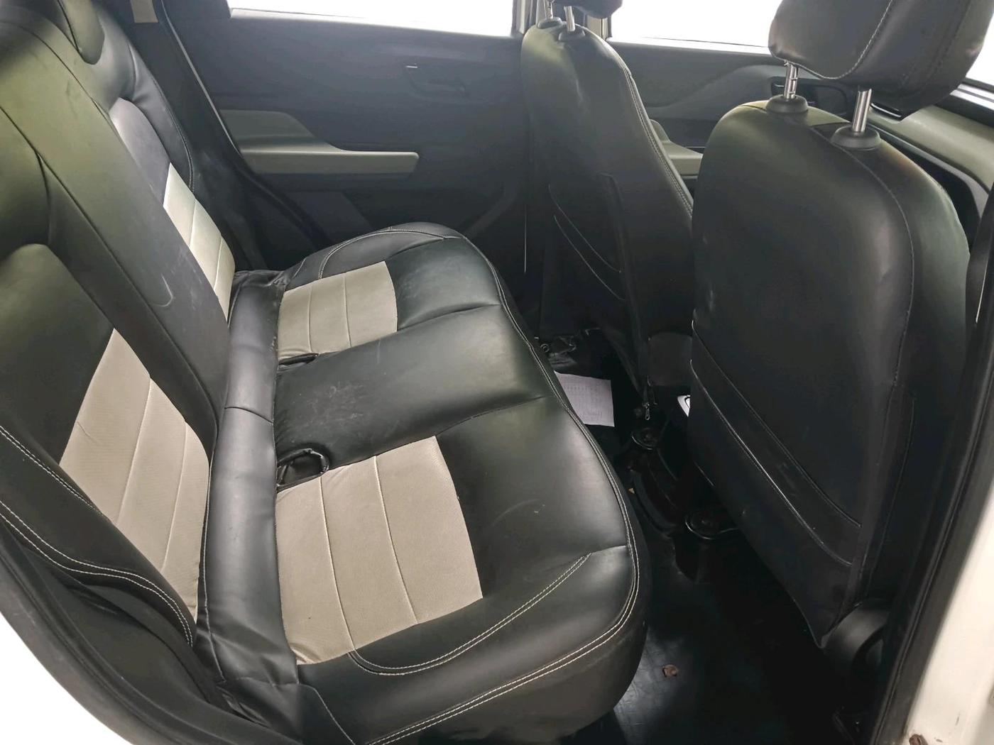 2022 Tata PUNCH ADVENTURE AMT, CNG, Automatic, 53,771 km, interior