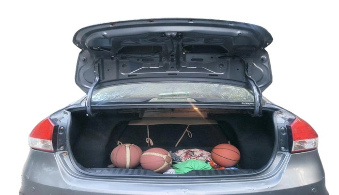 2015 Maruti Ciaz VXI+, Petrol, Manual, 90,988 km, exterior