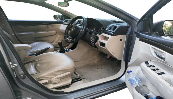 2015 Maruti Ciaz VXI+, Petrol, Manual, 90,988 km, interior