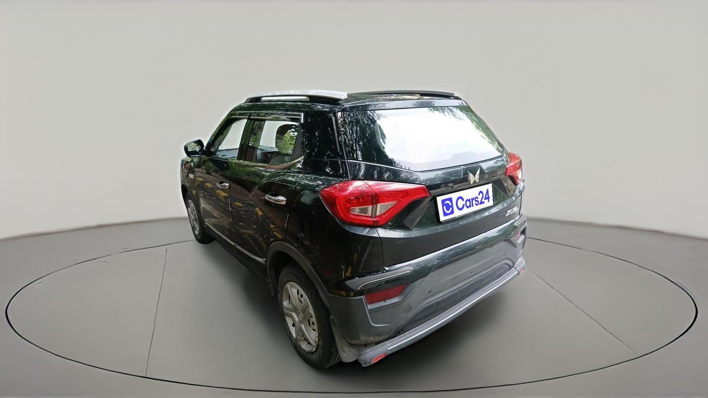 2022 Mahindra XUV300 W4 1.2 PETROL, Petrol, Manual, 39,205 km, exterior
