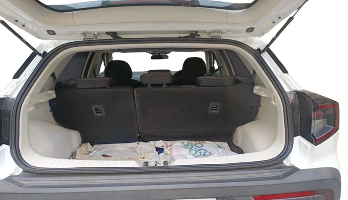 2024 Mahindra XUV 3XO AX5 1.5 Turbo Diesel, Diesel, Manual, 33,197 km, exterior