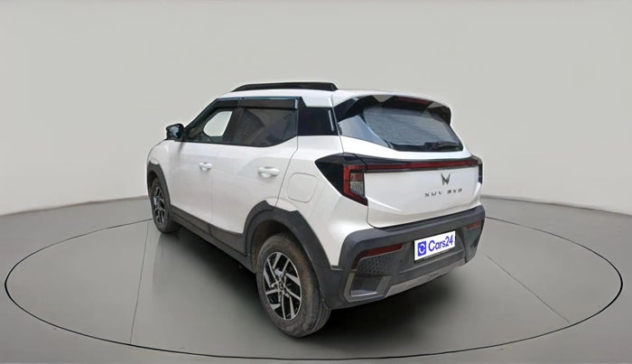 2024 Mahindra XUV 3XO AX5 1.5 Turbo Diesel, Diesel, Manual, 33,197 km, exterior