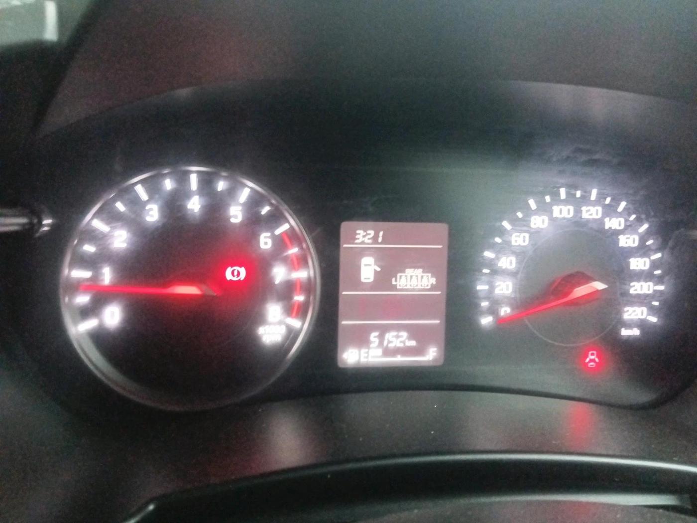 2025 Maruti Swift VXi (O), Petrol, Manual, 5,152 km, interior