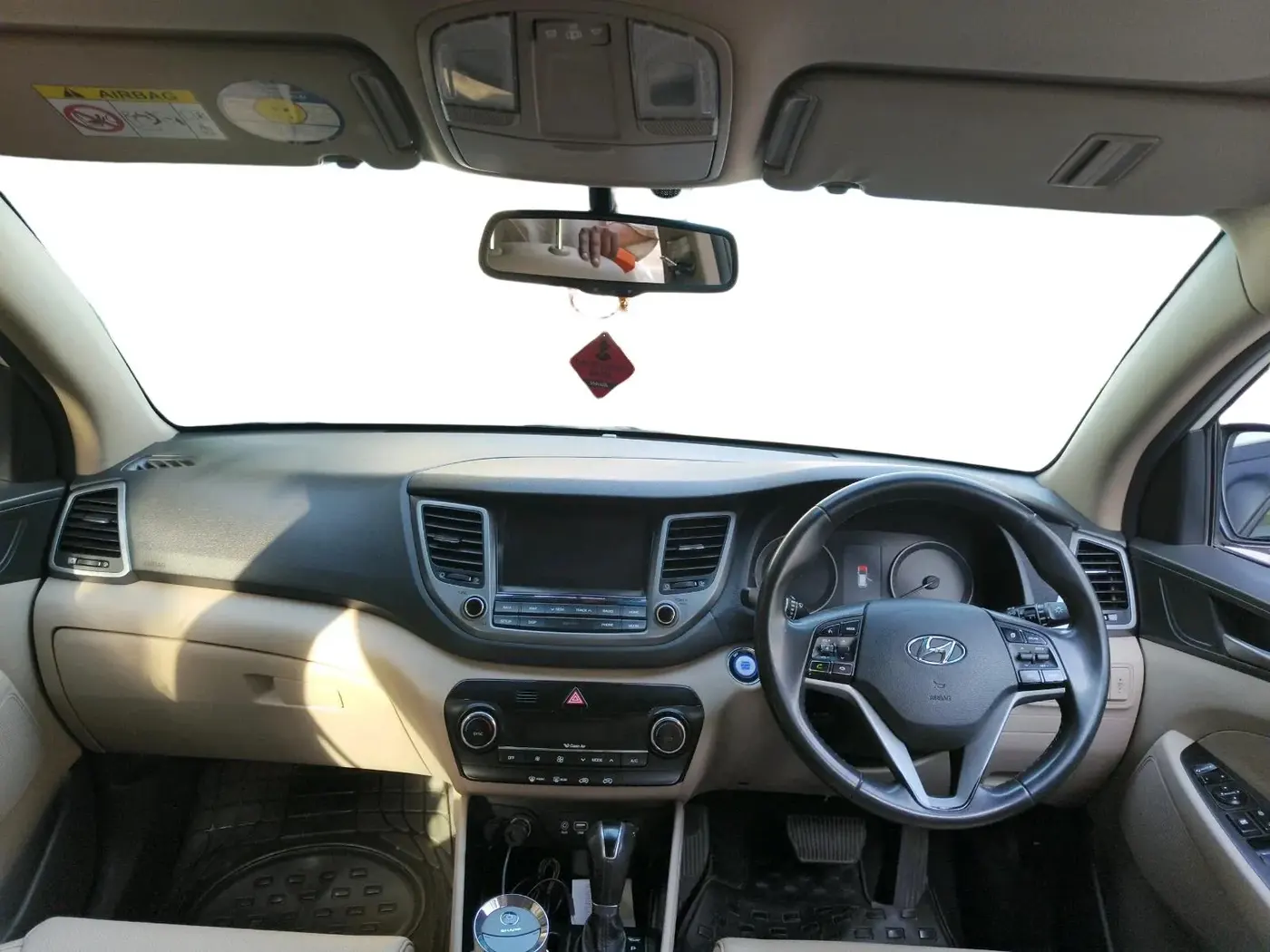 2018 Hyundai Tucson GLS 2WD AT PETROL, Petrol, Automatic, 1,03,947 km, interior
