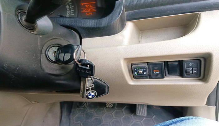 2015 Maruti Swift Dzire LXI, CNG, Manual, 1,27,567 km, interior