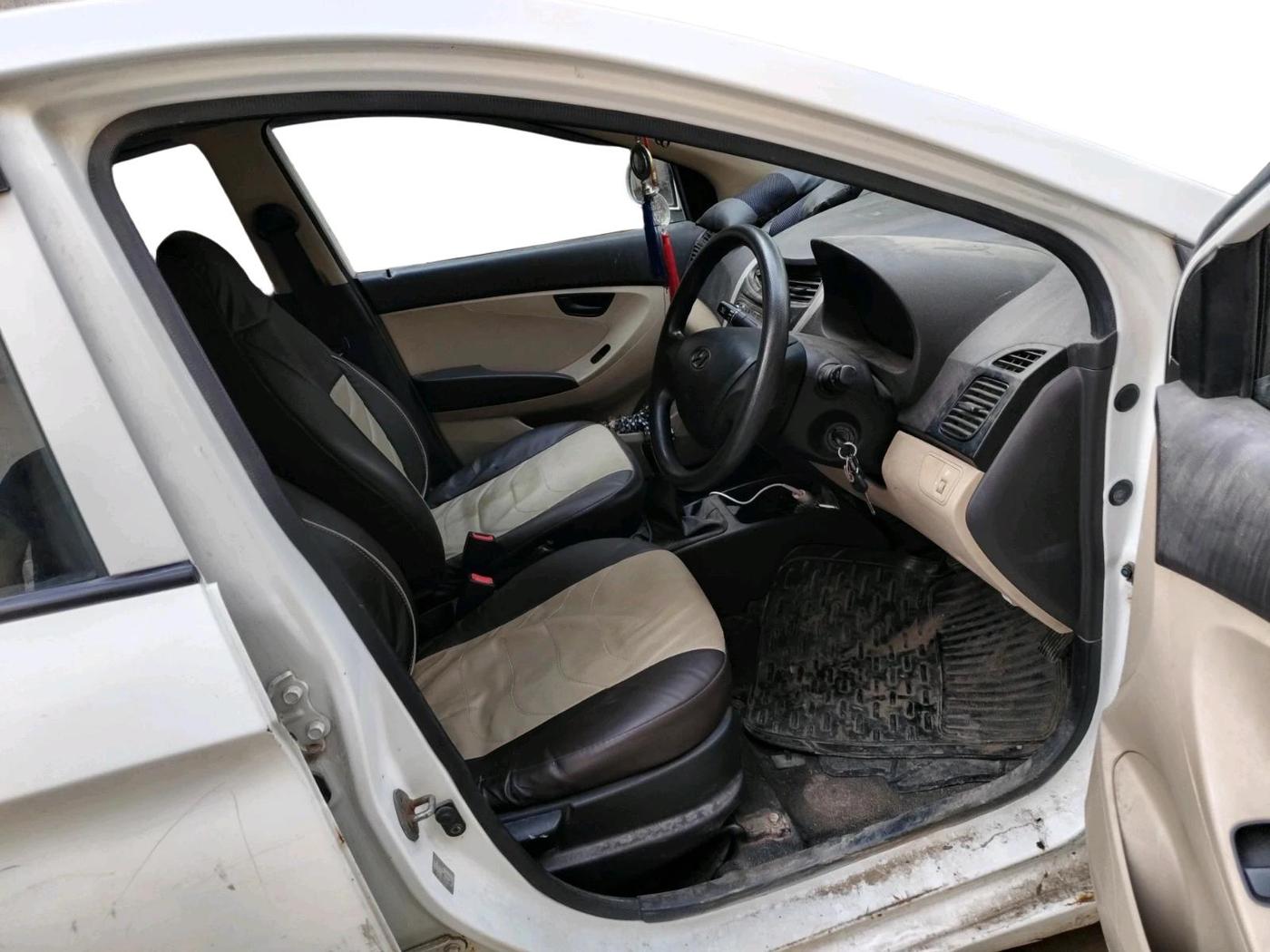 2016 Hyundai Eon ERA +, Petrol, Manual, 44,398 km, interior