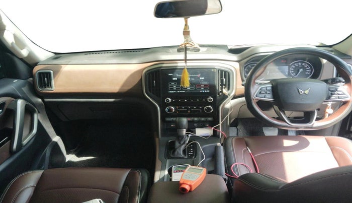 2023 Mahindra SCORPIO-N Z4 DIESEL AT 2WD 7 STR, Diesel, Automatic, 37,599 km, interior