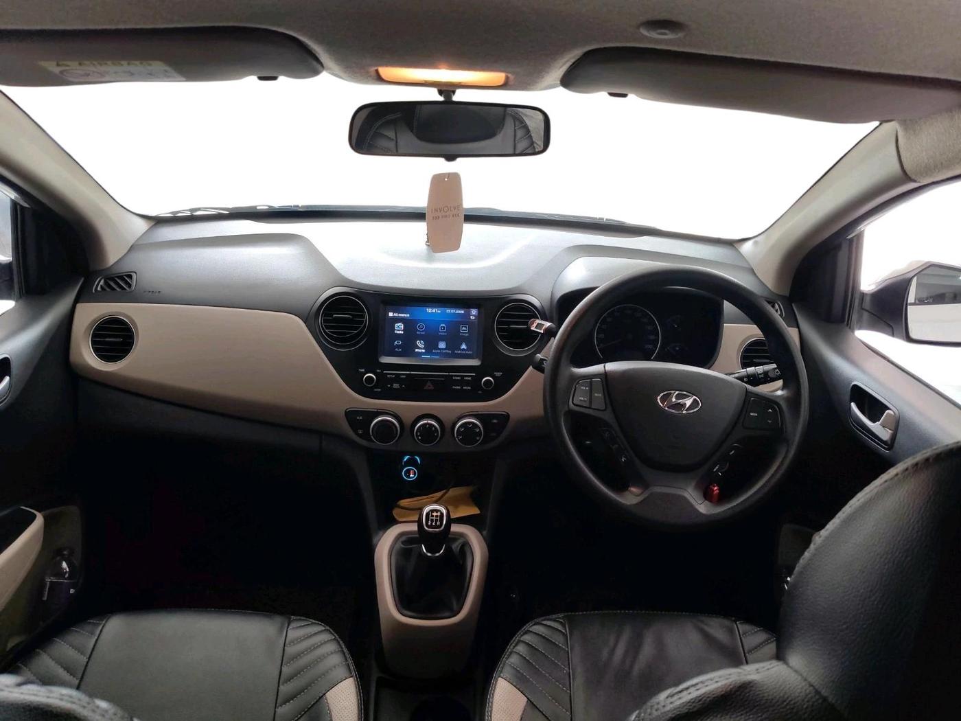 2017 Hyundai Grand i10 SPORTZ (O) 1.2 KAPPA VTVT, Petrol, Manual, 46,277 km, interior