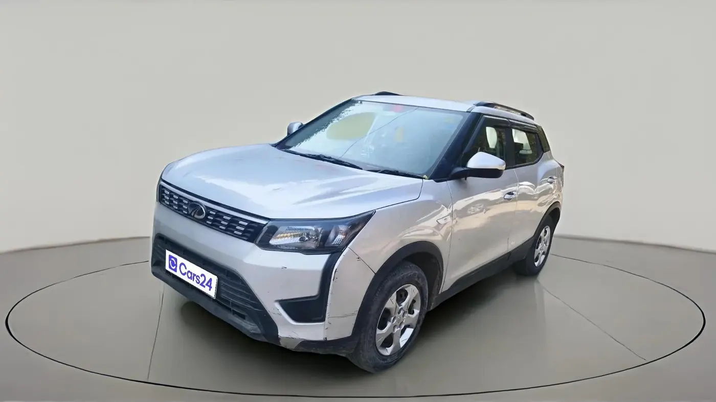 2020 Mahindra XUV300 W6 1.5 DIESEL, Diesel, Manual, 49,455 km, exterior