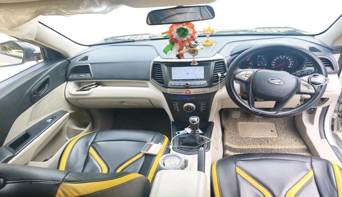 2020 Mahindra XUV300 W6 1.5 DIESEL, Diesel, Manual, 49,455 km, interior