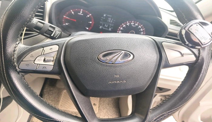 2020 Mahindra XUV300 W6 1.5 DIESEL, Diesel, Manual, 49,455 km, interior