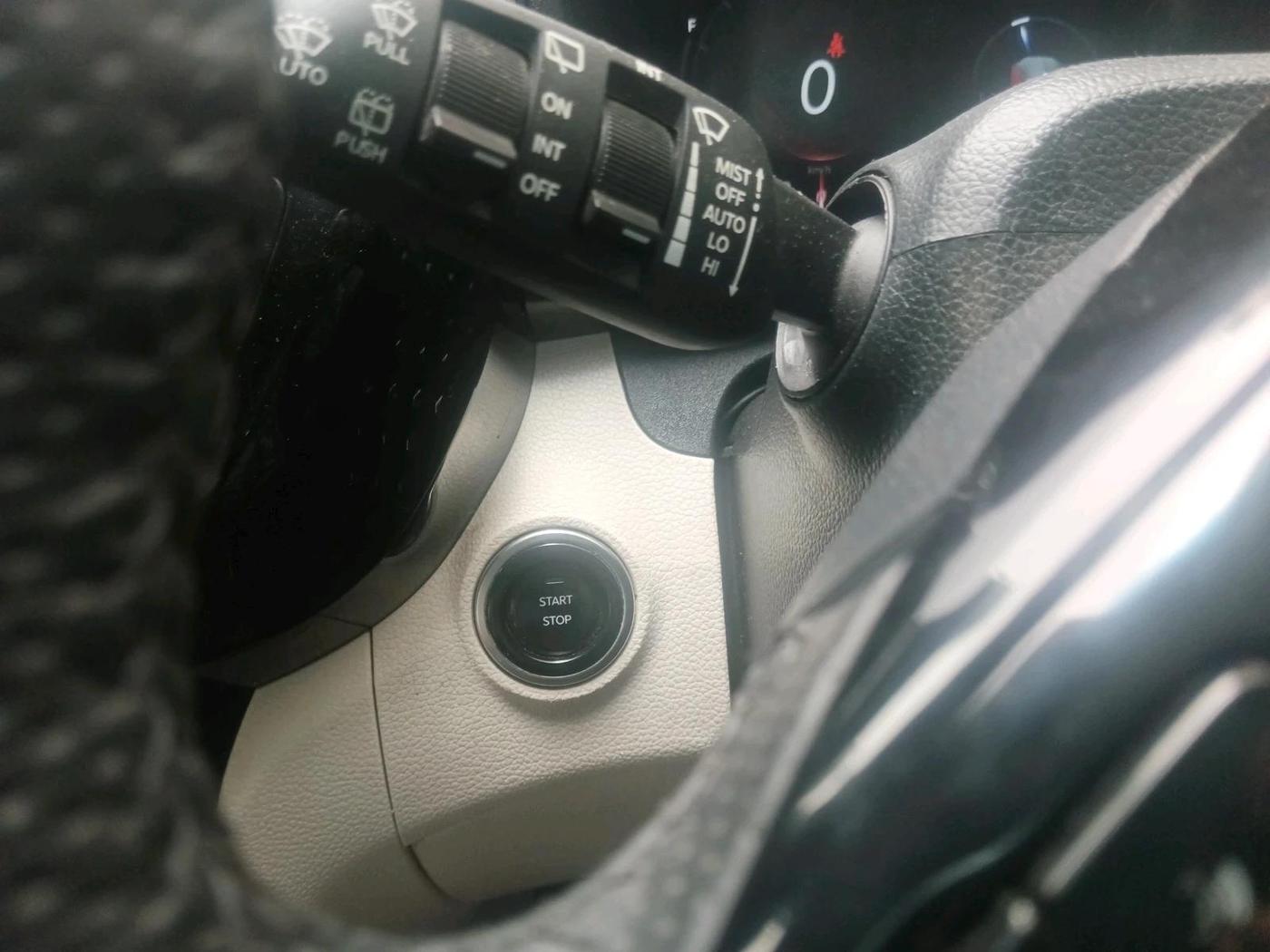 2024 Mahindra XUV 3XO AX5 1.2 L TCMPFi, Petrol, Manual, 42,935 km, interior