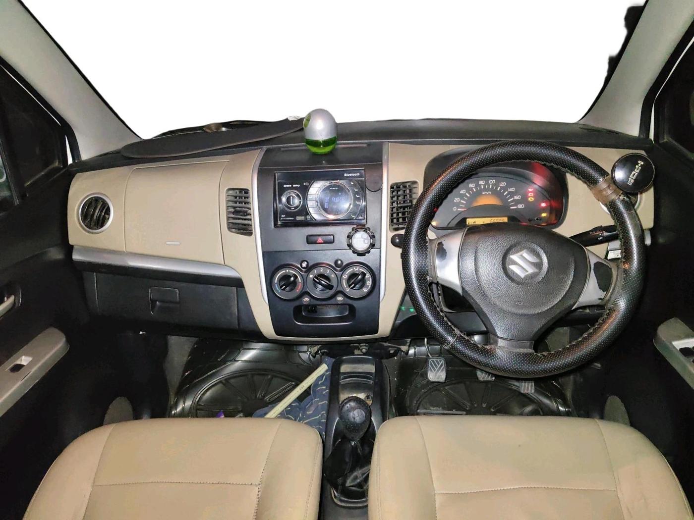 2017 Maruti Wagon R 1.0 LXI CNG, CNG, Manual, 66,029 km, interior