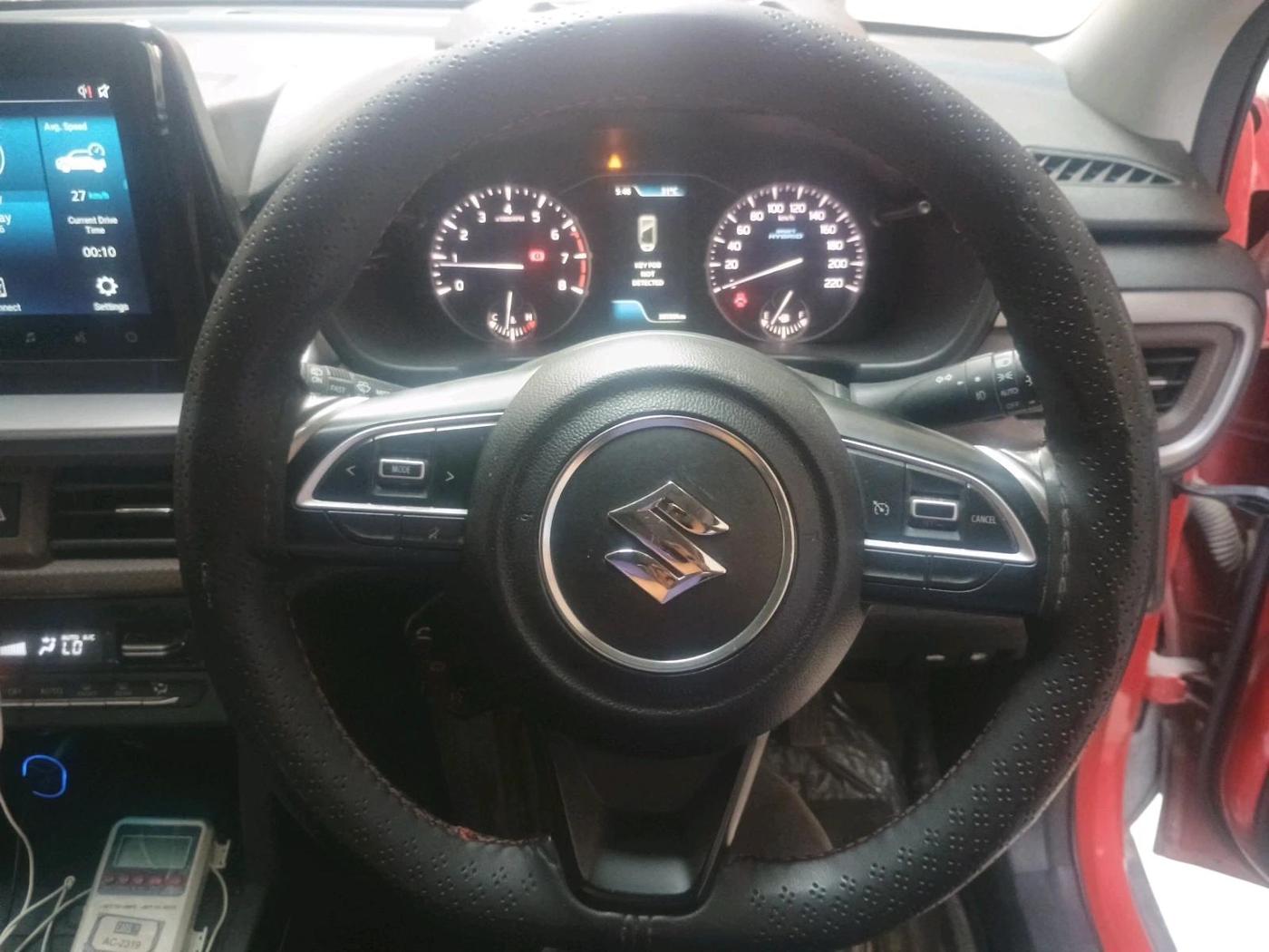 2022 Maruti BREZZA ZXI + SMART HYBRID, Petrol, Manual, 38,589 km, interior